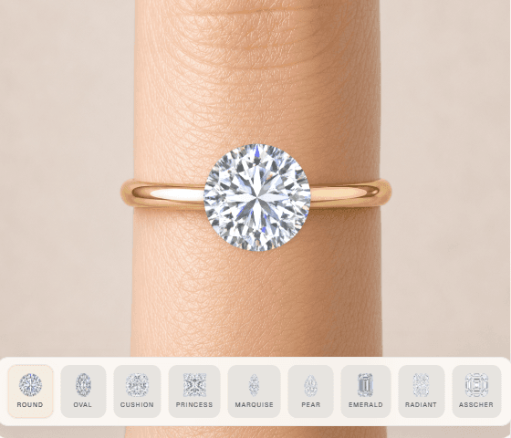 Round diamond on the hand, studio preview